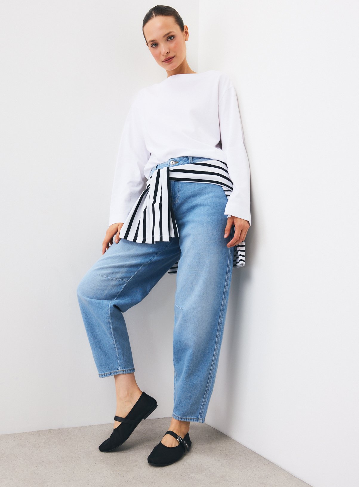 Light Denim Barrel Leg Co-ord Jeans 18L - Image 2 thumbnail